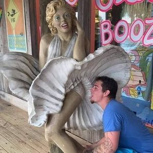 Meet your Posher, Kenneth